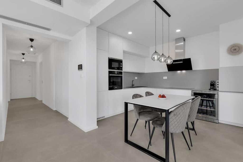 Apartman Delux With Private Pool - Makarska Exklusiv 图彻皮 外观 照片