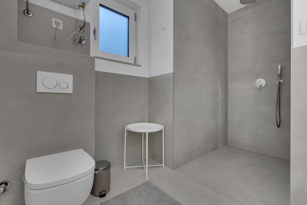 Apartman Delux With Private Pool - Makarska Exklusiv 图彻皮 外观 照片