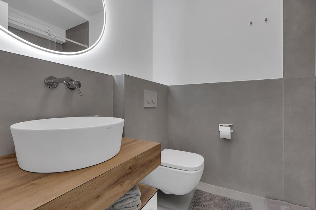 Apartman Delux With Private Pool - Makarska Exklusiv 图彻皮 外观 照片