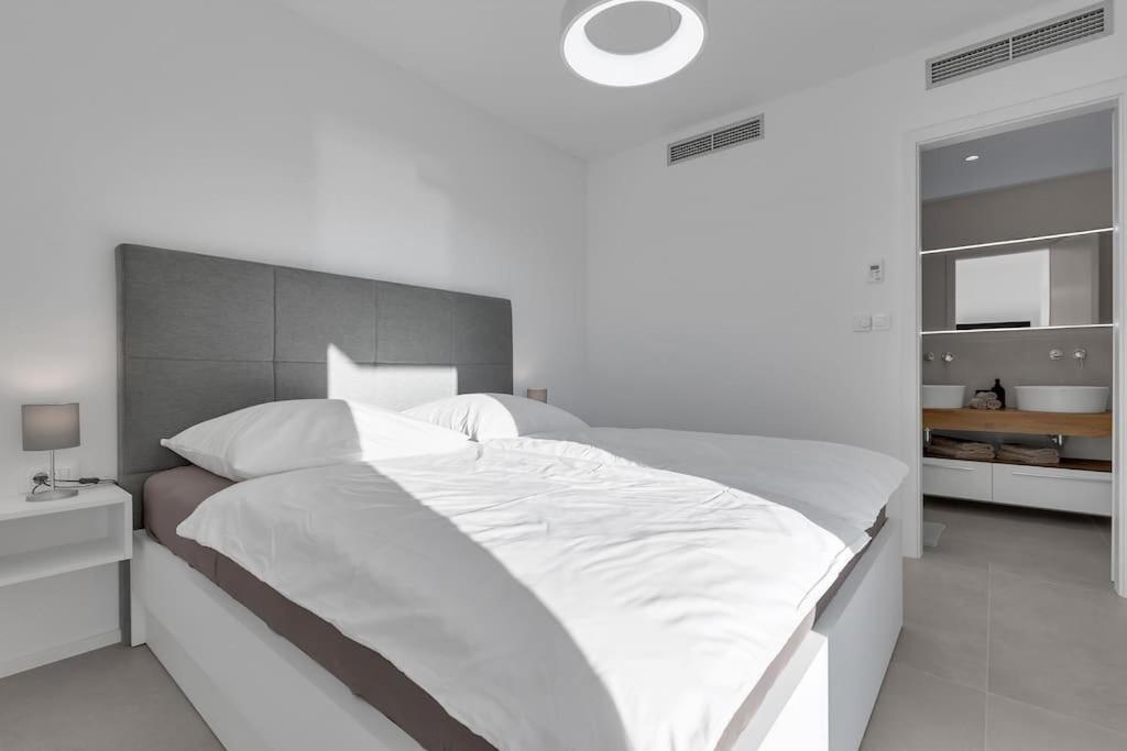 Apartman Delux With Private Pool - Makarska Exklusiv 图彻皮 外观 照片